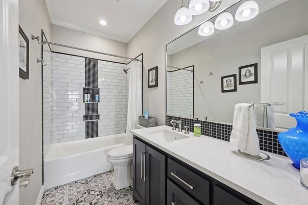 Bathroom, Interior, Recessed Lighting
