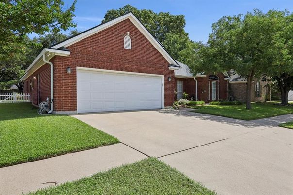 Attached, Exterior, Facade, Brick Facade, Brick Traditional