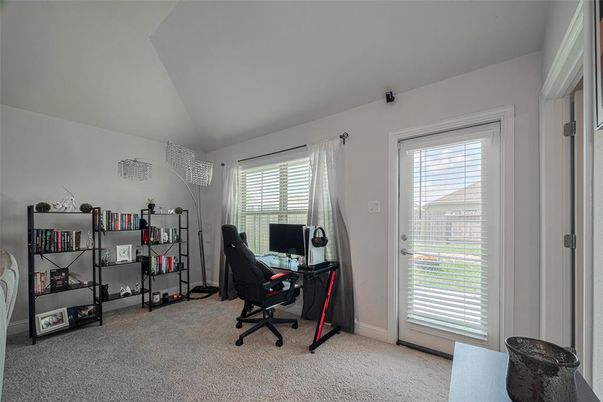 Home Office, Interior