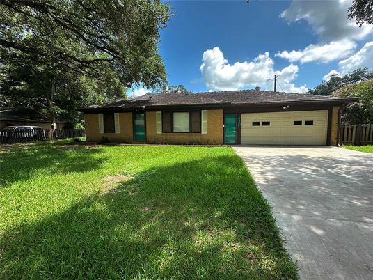 Attached, Backyard, Exterior, Facade, Ranch
