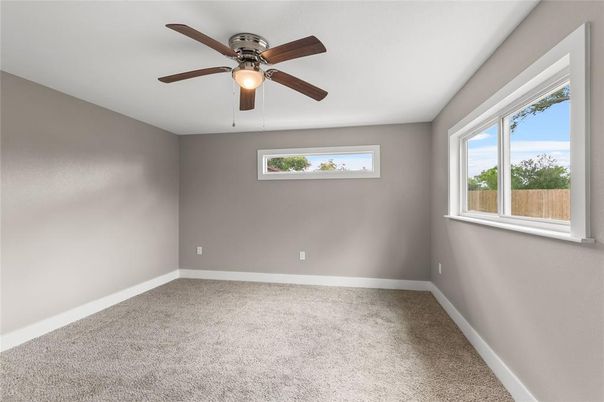 Empty room, Interior
