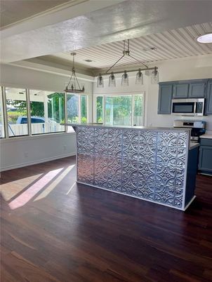 Interior, Kitchen, Pendant Lights, Wood Texture Flooring