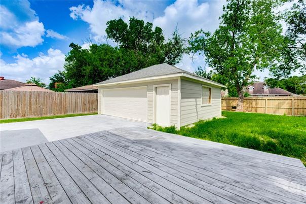 Backyard, Detached Garage, Exterior