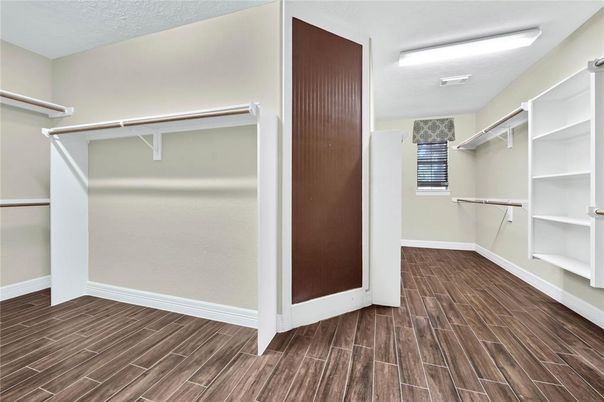 Interior, Walk-in Closets, Wood Texture Flooring