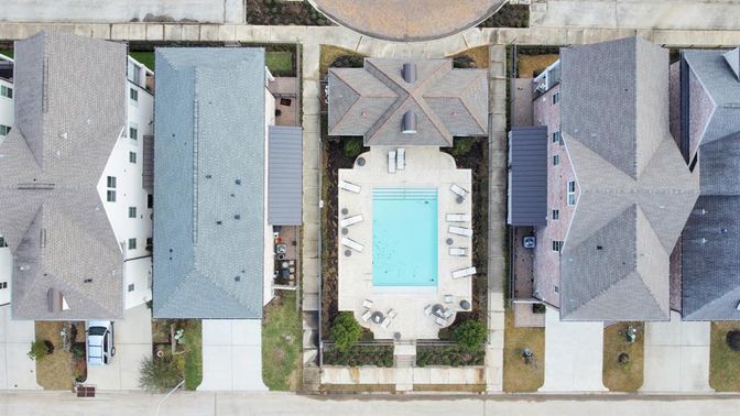 Exterior, Drone