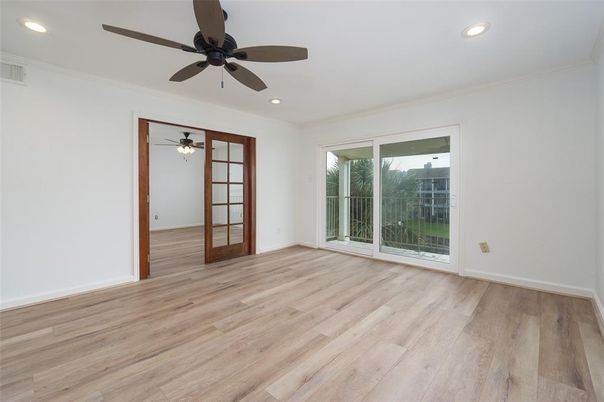 Empty room, Interior, Recessed Lighting, Wood Texture Flooring