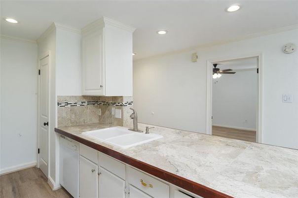 Bathroom, Interior, Recessed Lighting, Wood Texture Flooring