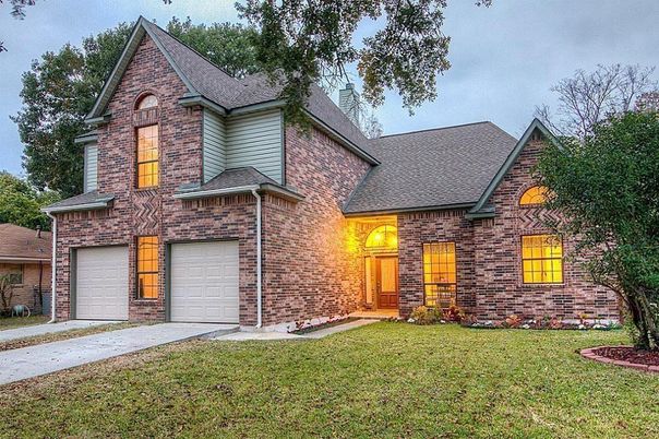 Attached, Exterior, Facade, Brick Facade, Brick Traditional