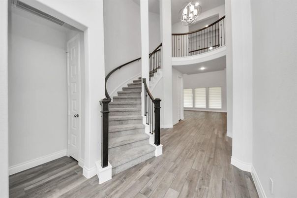 Interior, Pendant Lights, Recessed Lighting, Wood Texture Flooring