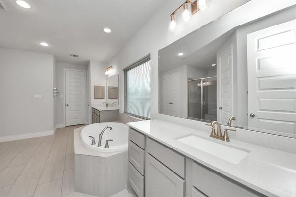 Bathroom, Dual Sink Vanities, Interior, Recessed Lighting