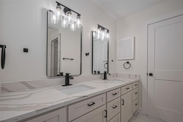 Bathroom, Dual Sink Vanities, Interior