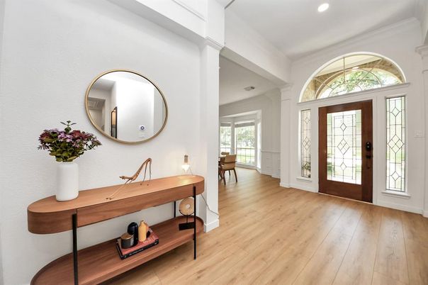 Interior, Recessed Lighting, Wood Texture Flooring