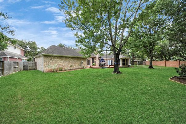 Backyard, Exterior, Playground