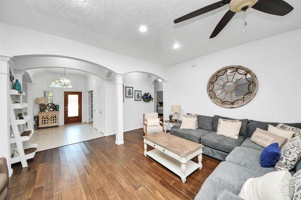 Interior, Living room, Recessed Lighting, Wood Texture Flooring