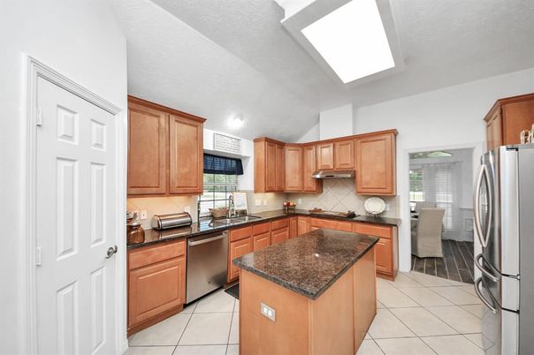 Dining room, Interior, Kitchen, Recessed Lighting