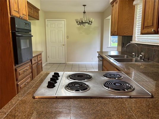 Chandelier, Interior, Kitchen