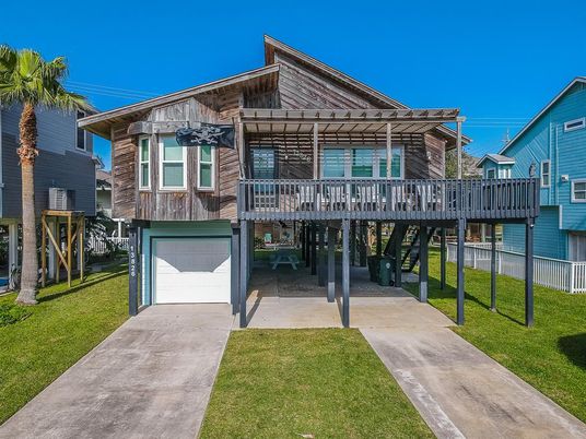 Attached, Backyard, Exterior, Facade, Log Home