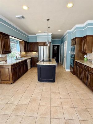 Interior, Kitchen, Pendant Lights, Recessed Lighting, Stainless Steel Appliances