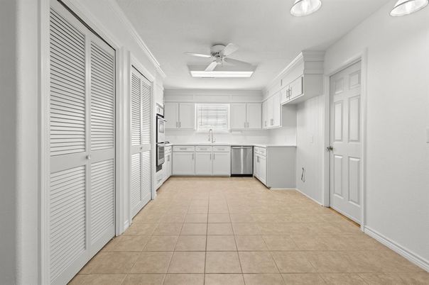 Interior, Kitchen, Stainless Steel Appliances
