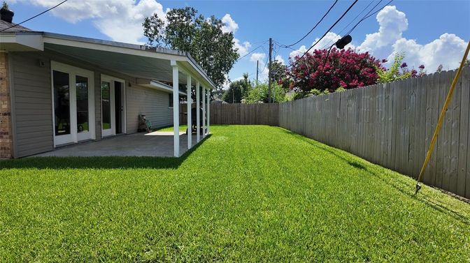 Backyard, Exterior