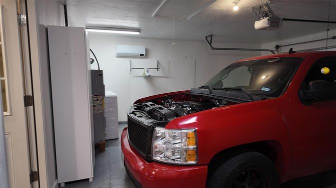 Garage, Interior