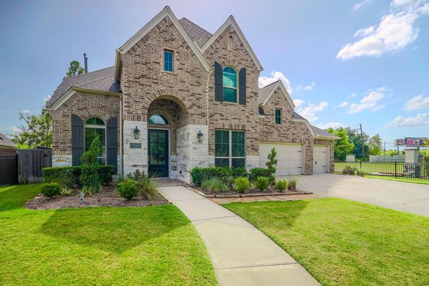 Attached, Exterior, Facade, Brick Facade, Brick Traditional