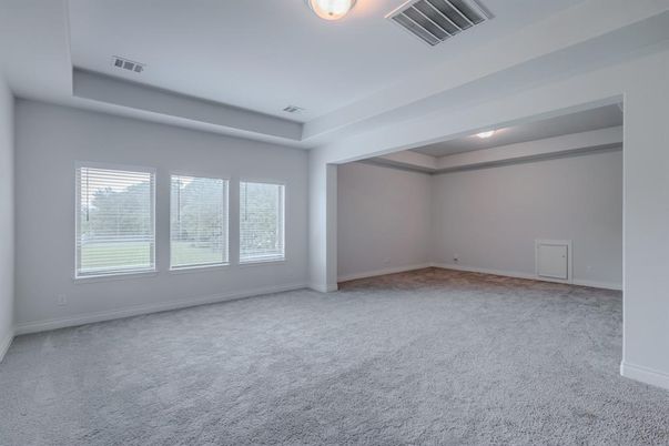 Empty room, Interior