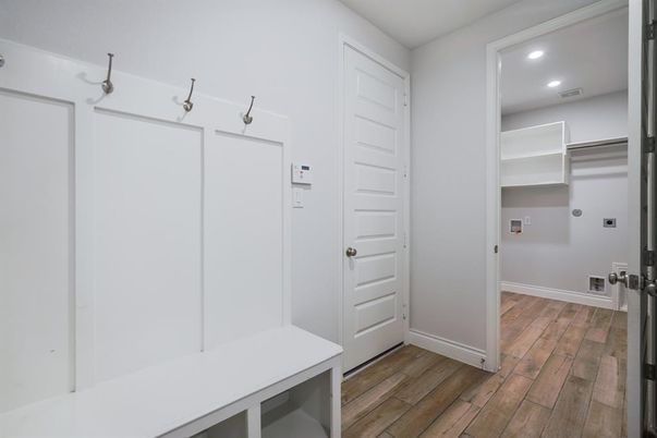 Interior, Recessed Lighting, Wood Texture Flooring