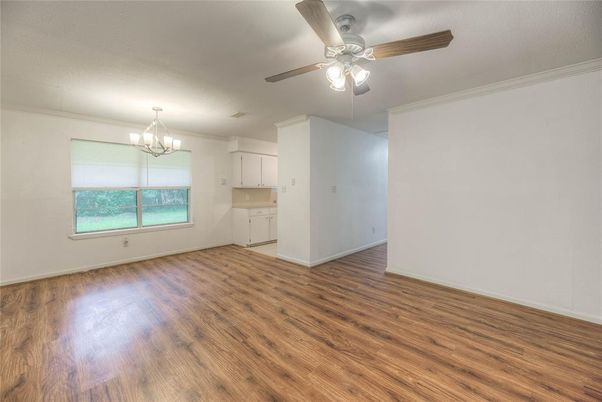 Chandelier, Empty room, Interior, Wood Texture Flooring