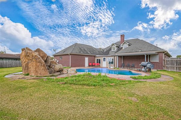 Backyard, Exterior, Pool