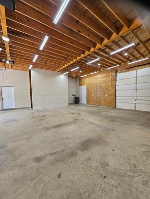 Garage, Interior, Wooden Beams, Wooden Ceilings