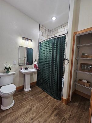 Bathroom, Interior, Recessed Lighting, Wood Texture Flooring