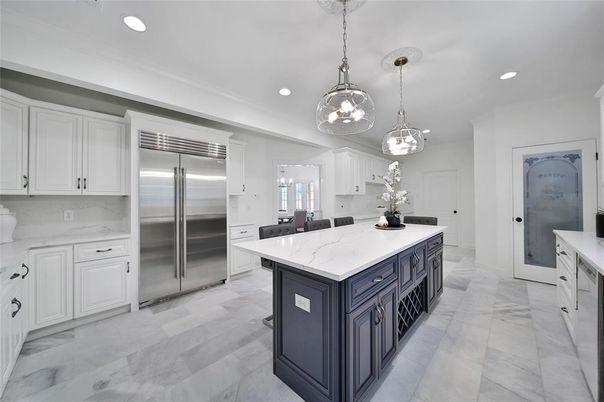 Interior, Kitchen, Pendant Lights, Recessed Lighting, Stainless Steel Appliances