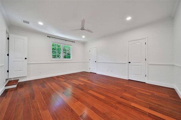Empty room, Interior, Recessed Lighting, Wood Texture Flooring