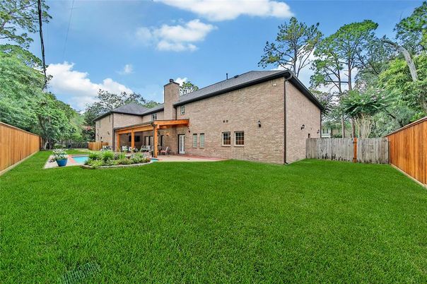 Backyard, Exterior, Pool