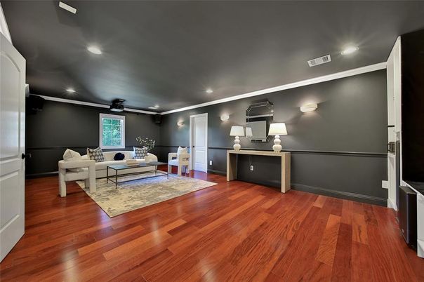 Interior, Living room, Recessed Lighting, Wood Texture Flooring