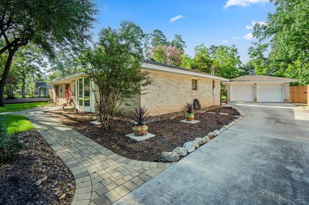 Backyard, Detached Garage, Exterior
