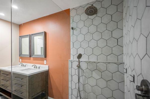 Bathroom, Interior, Recessed Lighting