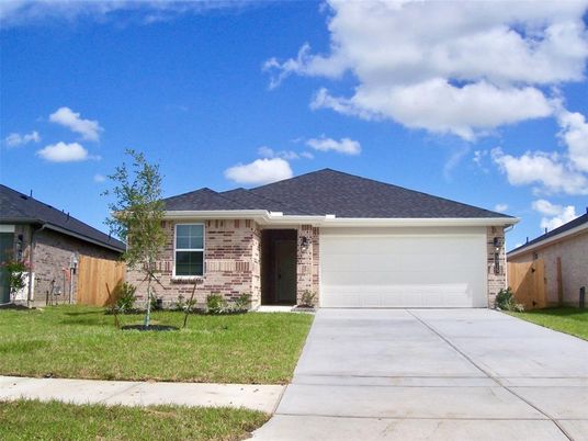 Attached, Exterior, Facade, Brick Facade, Ranch
