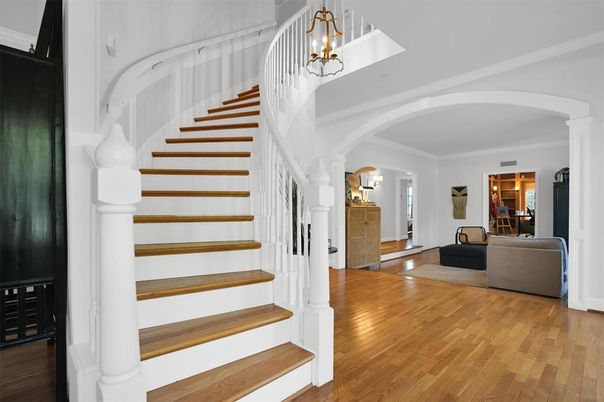 Interior, Pendant Lights, Wood Texture Flooring