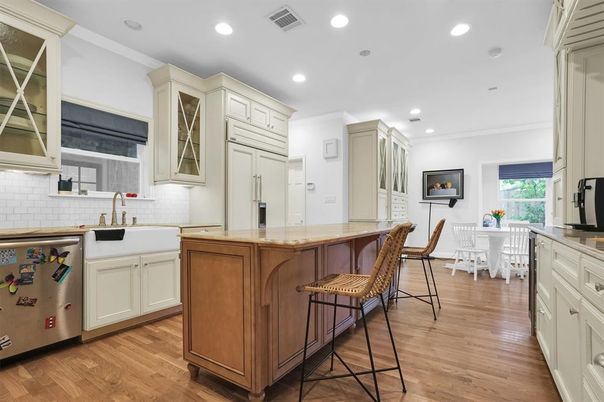 Dining room, Interior, Kitchen, Recessed Lighting, Wood Texture Flooring