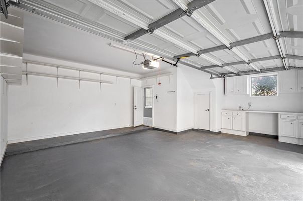 Garage, Interior