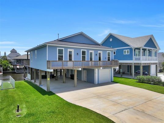 Backyard, Exterior, Water