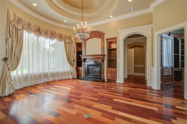 Chandelier, Fireplace, Interior, Recessed Lighting, Wood Texture Flooring