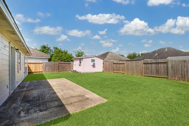 Backyard, Exterior