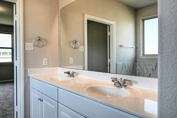 Bathroom, Dual Sink Vanities, Interior