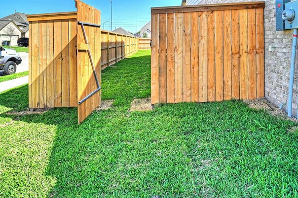 Backyard, Exterior