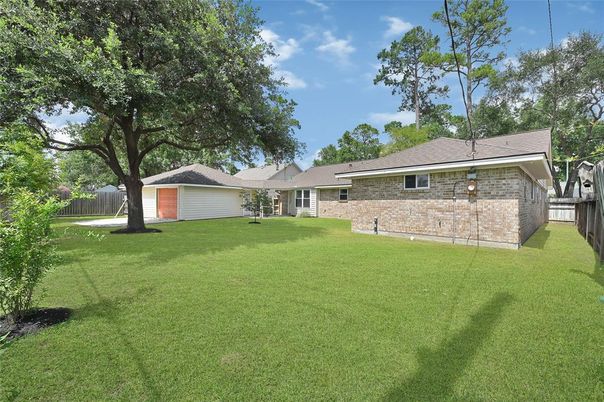 Backyard, Detached Garage, Exterior