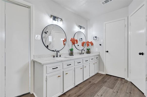 Bathroom, Dual Sink Vanities, Interior, Wood Texture Flooring