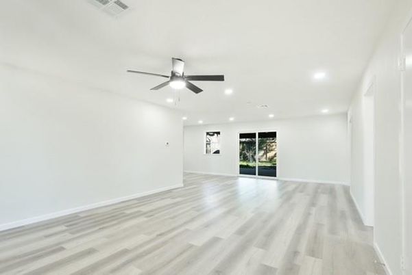 Empty room, Interior, Recessed Lighting, Wood Texture Flooring